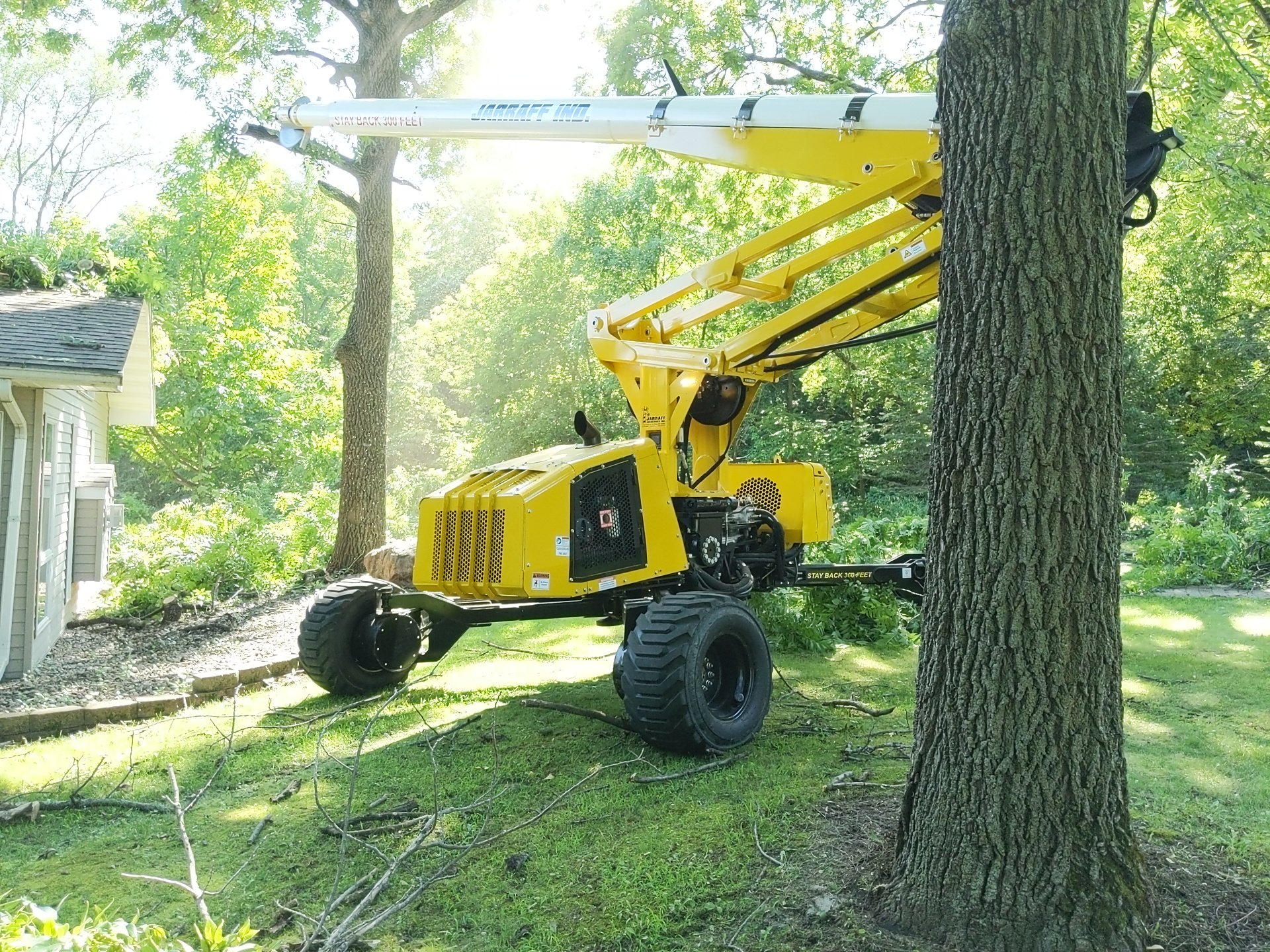 Urban tree trimming work made simple