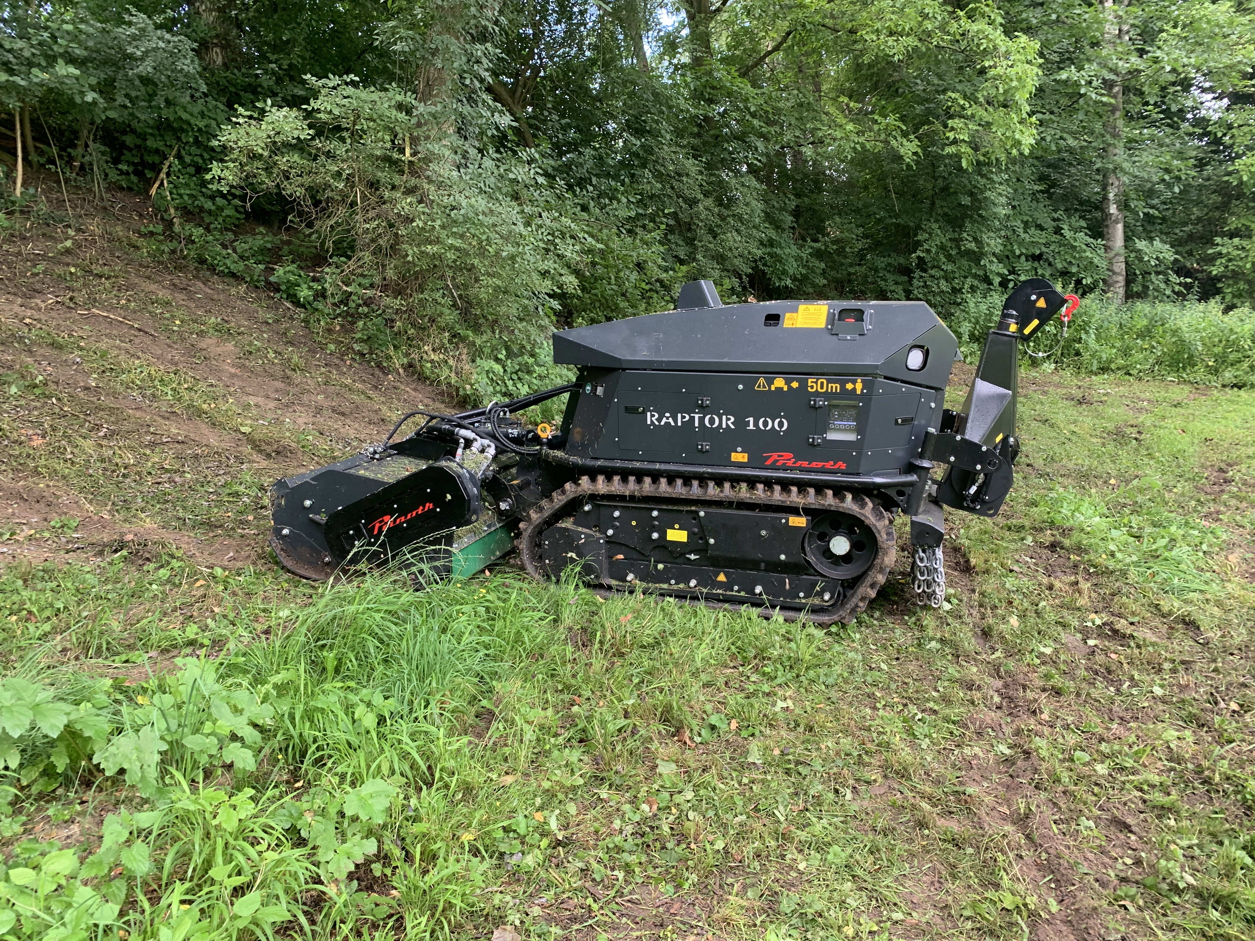 Remote-controlled vehicle Raptor 100 - Prinoth